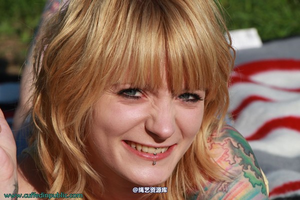 girlsinsteel - The tighter handcuffs 第 46 张图片