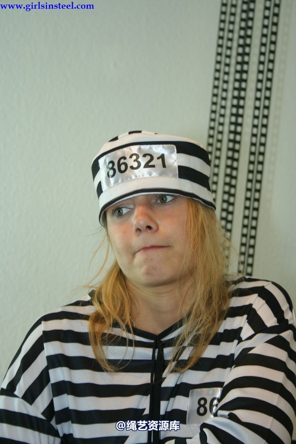 girlsinsteel - 2 dangerous girls as convicts 第 60 张图片