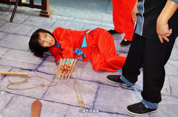 mj影视 - 血的代价梦境古大堂 女囚众生相2013-08-26 第 150 张图片