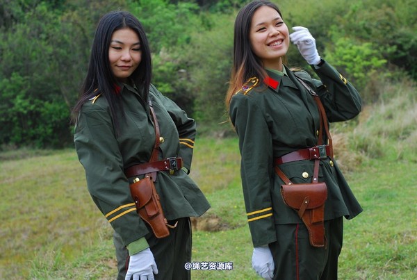 唯美之家 - 外拍军装三模特 第 342 张图片