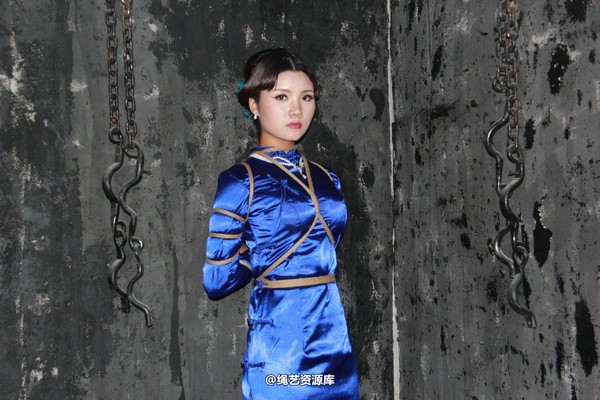 胜景山庄 - 278-女烈蓝旗袍 第 7 张图片