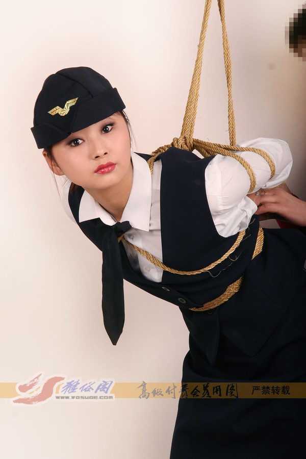 雅俗阁 - 20060404雅思空姐吊绑 第 234 张图片