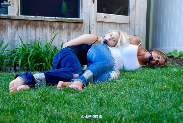 boundhotties - BROOKE & CRYSTAL 2 第 30 张图片