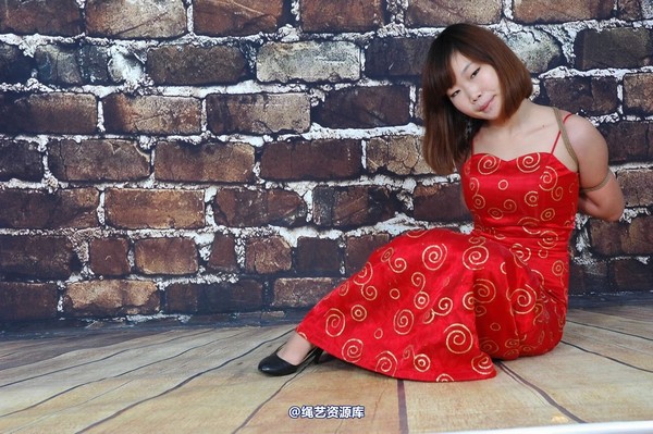 唯美之家 - 微微红礼服 第 52 张图片