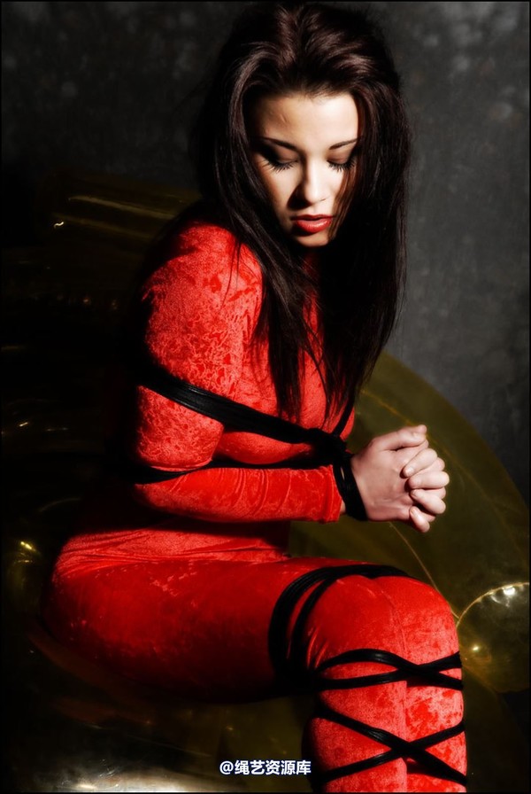 simplytied - Red on Yellow 第 11 张图片