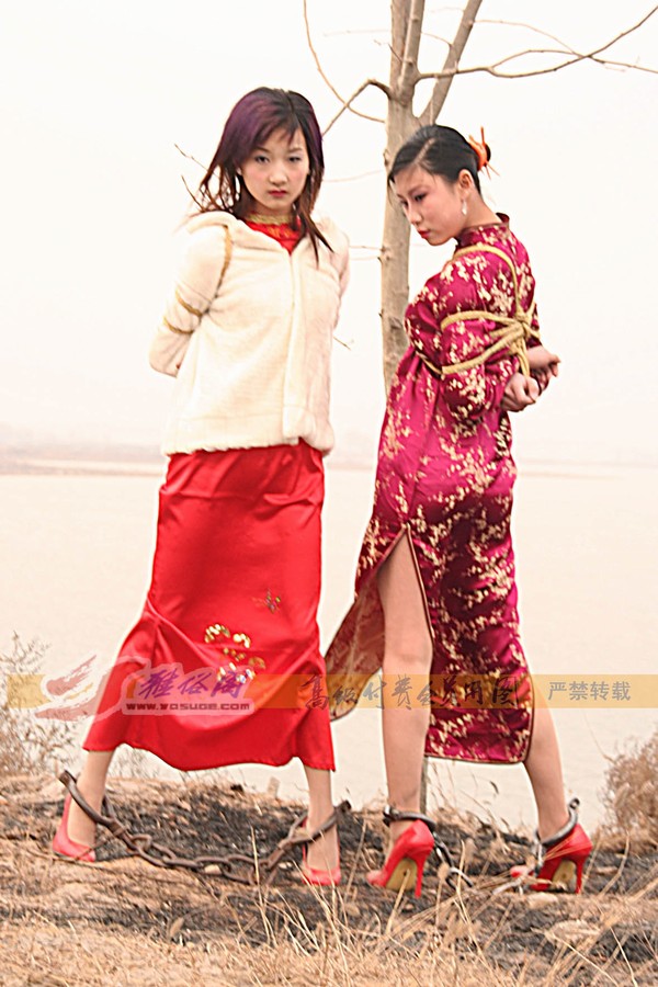 雅俗阁 - 20060331新太行采风---雪儿、雅柔旗袍合拍 第 127 张图片