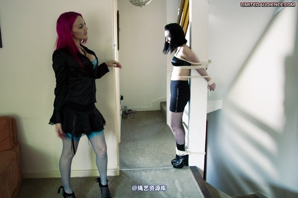 limitedaudience - 2011 elyssia lolly for her own safety 第 33 张图片