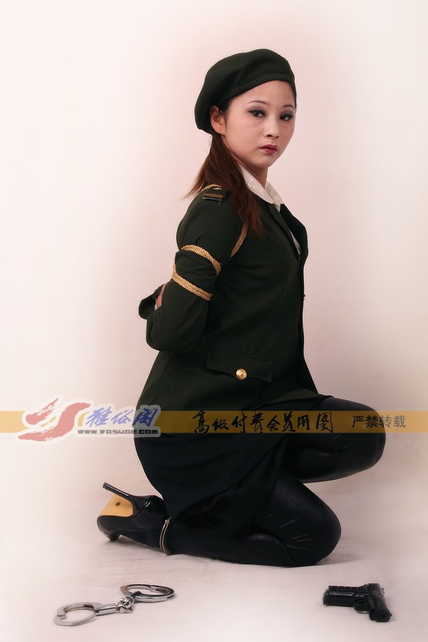 雅俗阁 - 20060422雅思警服(2) 第 31 张图片