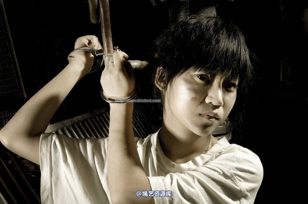 丽柜美束 - 2006-12-15 第 29 张图片