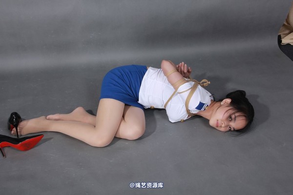 艺束人生 - 017-小玲空中驷马 第 71 张图片