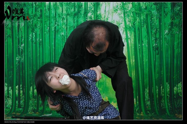 唯美之家 - 盈盈被抓 第 23 张图片