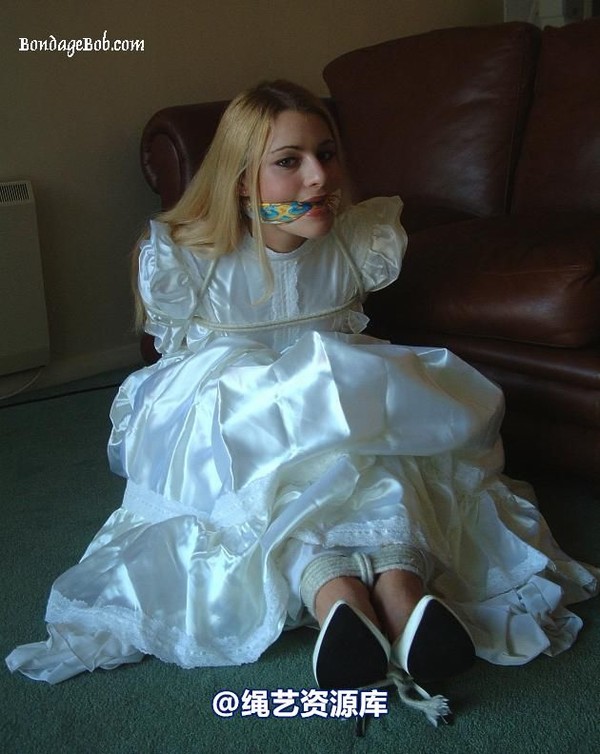 bondagebob - Linda Murray The wedding day 2 第 2 张图片