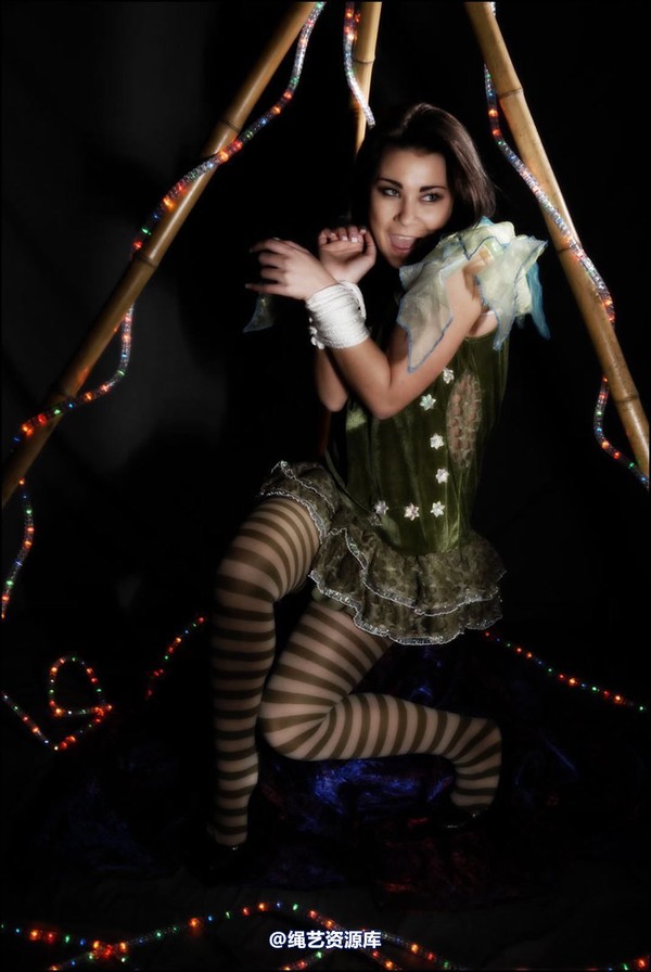 simplytied - Christmas Cracker 第 11 张图片