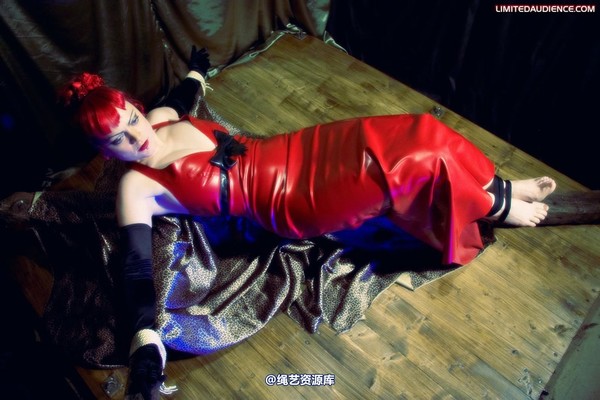limitedaudience - 2010 raevan bound to a cross 2 第 17 张图片