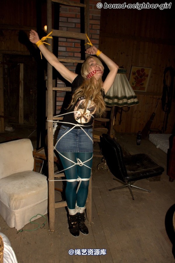 bound-neighbor-girl - Kate - Tied up in the attic 3 第 37 张图片