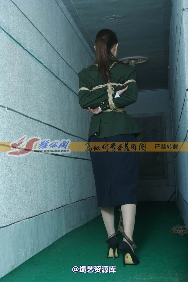 雅俗阁 - 20070419雅雯警服 第 12 张图片