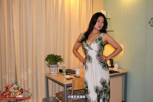 红豆的天空 - 2011 红豆 唯美长裙 第 23 张图片