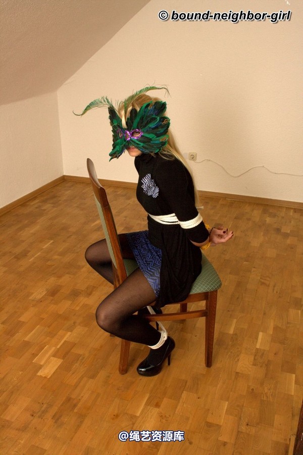bound-neighbor-girl - Mystery Guest - Office Games 第 25 张图片