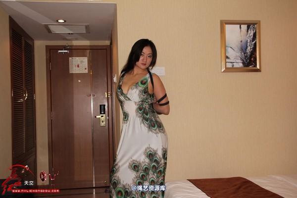 红豆的天空 - 2011 红豆 唯美长裙 第 15 张图片