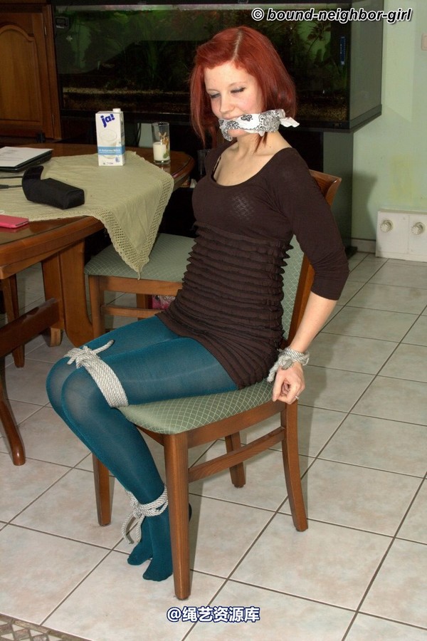 bound-neighbor-girl - Melina - Tied at home 2 第 16 张图片