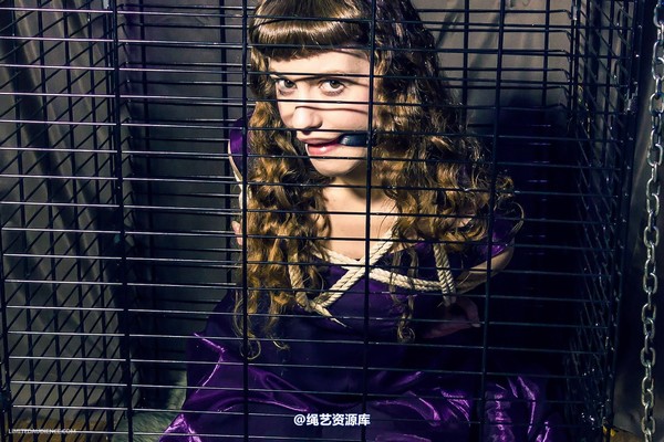 limitedaudience - 2014 fay inside the cage 第 11 张图片