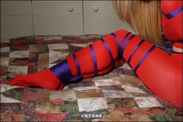 simplytied - G in red tights 第 30 张图片