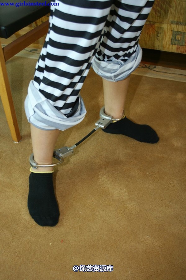 girlsinsteel - 2 dangerous girls as convicts 第 17 张图片