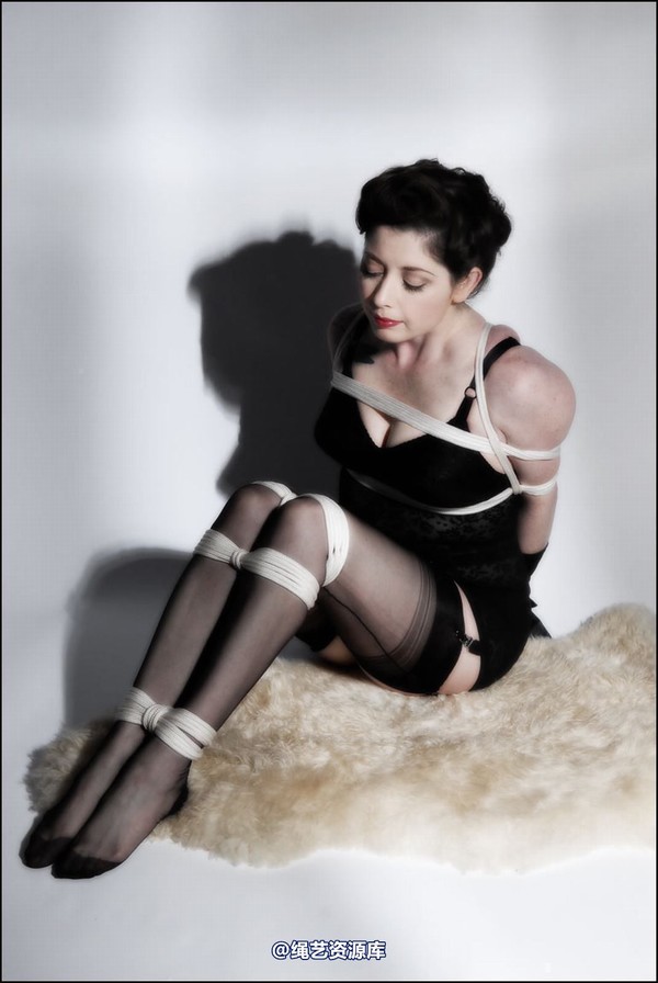 simplytied - 50s Girdle shoot 第 16 张图片