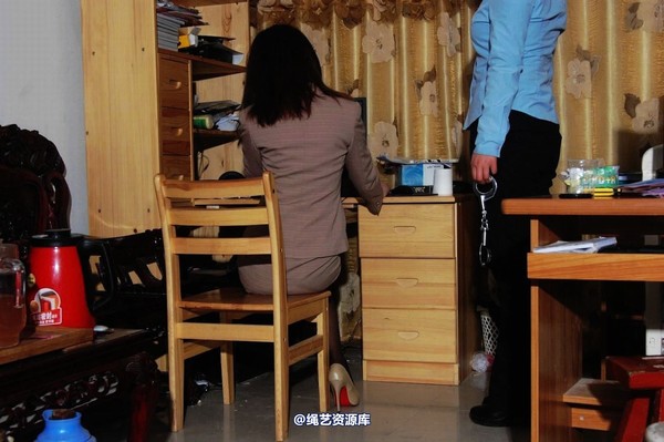 mj影视 - 倾心职务犯罪－押解绳-2013-03-28 第 112 张图片