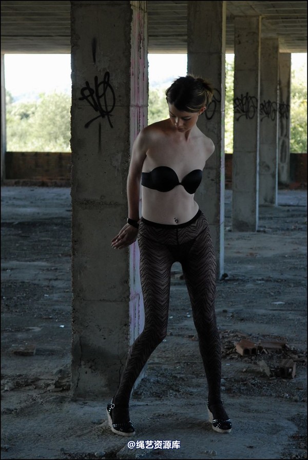 simplytied - Just tights in Spain 第 9 张图片