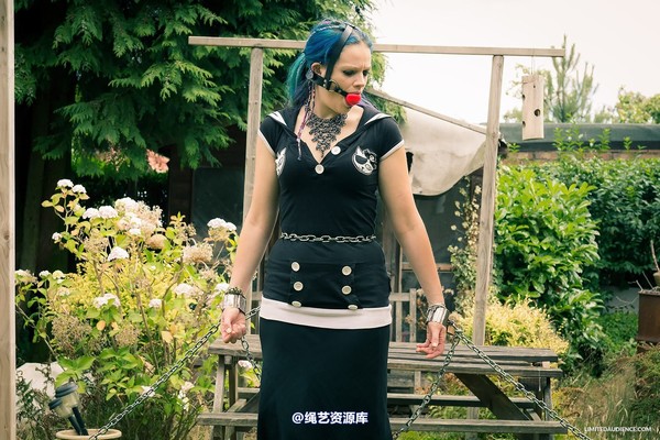 limitedaudience - 2013 beckykat chained 第 29 张图片