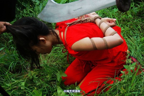 mj影视 - 血的代价-红罪衣刑场木驴斩－梅晓芳2013-08-26 第 171 张图片