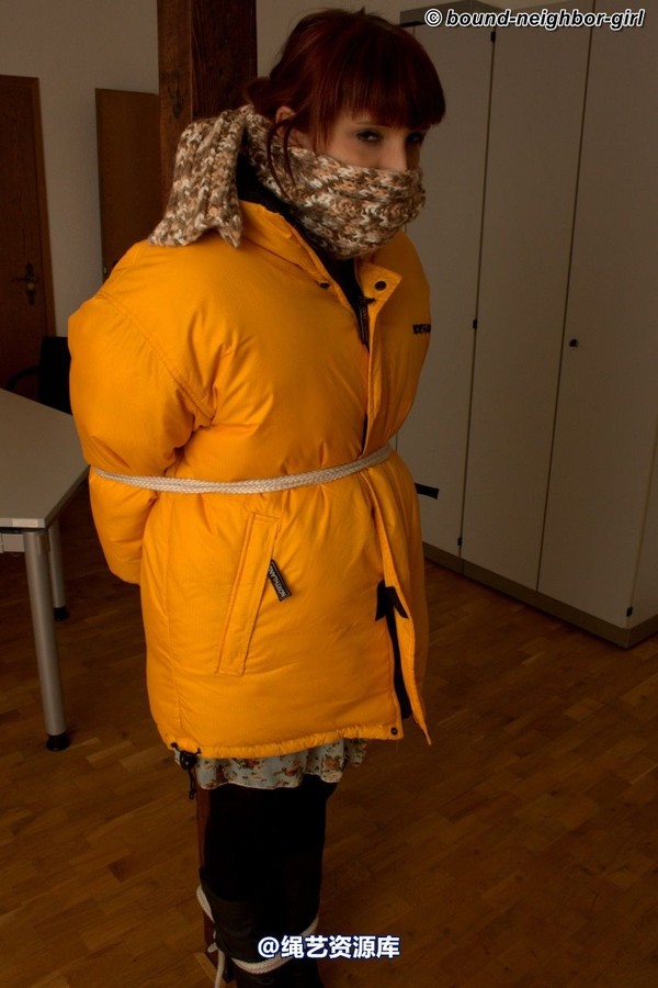 bound-neighbor-girl - Susan - Tied up in winter clothes 2 第 67 张图片