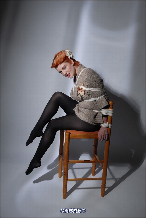 simplytied - RR in tight chair tie 第 10 张图片