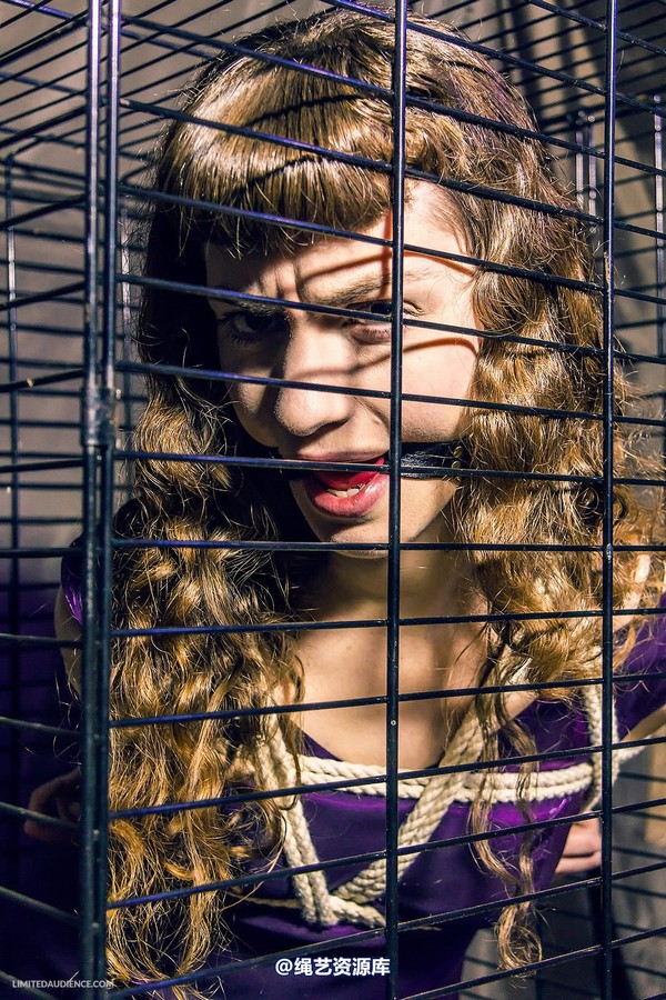 limitedaudience - 2014 fay inside the cage 第 27 张图片