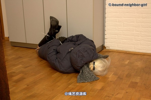 bound-neighbor-girl - Elena - Tied up at the office 第 35 张图片