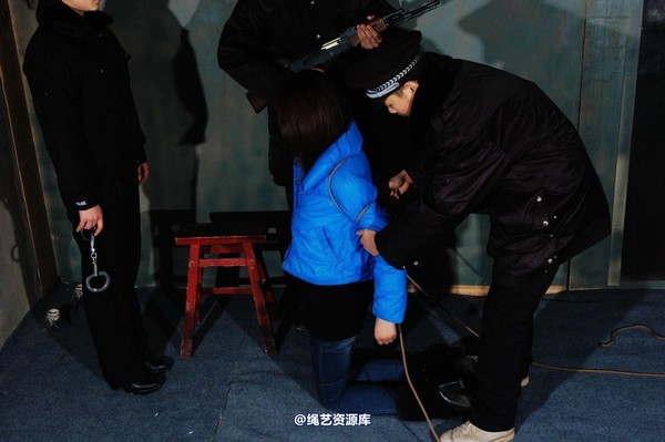 mj影视 - 故意杀人犯黄燕－绑赴刑场2013-03-28 第 124 张图片