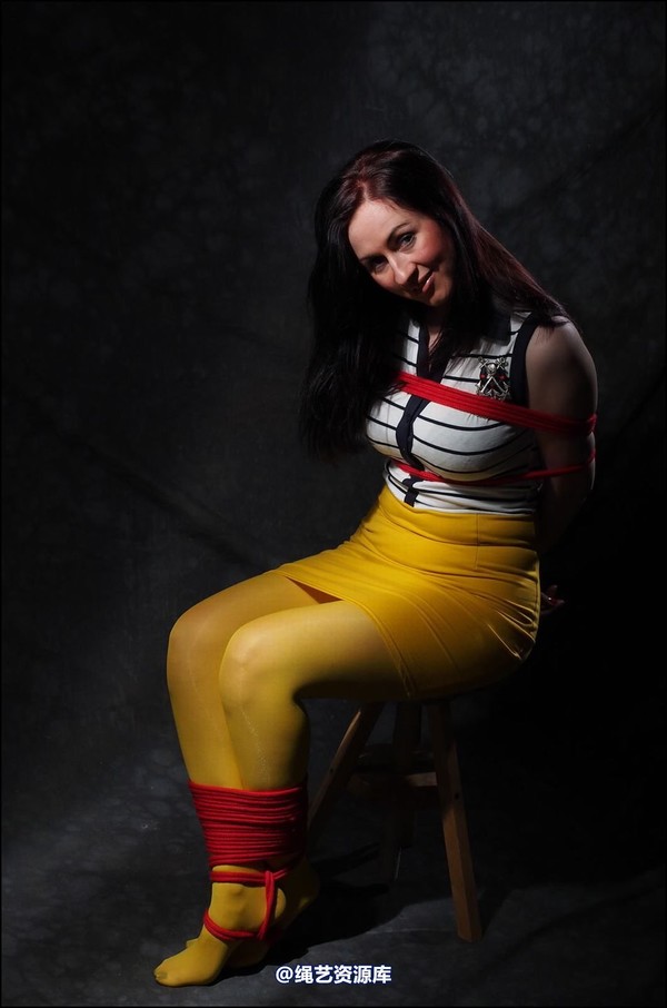 simplytied - Yellow tights red rope 第 17 张图片