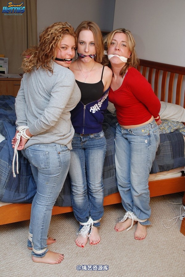 boundhotties - LAINA, MARCEL & OLIVIA 第 36 张图片