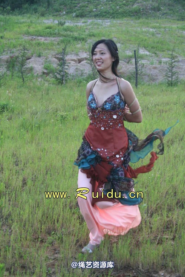 锐度主张 - 20070818第29期 宝宝草地漫舞图片 第 185 张图片