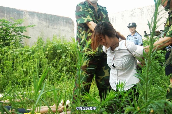 mj影视 - 血的代价执行刑场 第 14 张图片