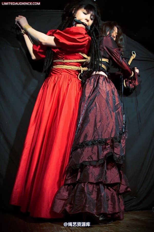 limitedaudience - 2010 catya lex eleven in the dungeon 2 第 3 张图片