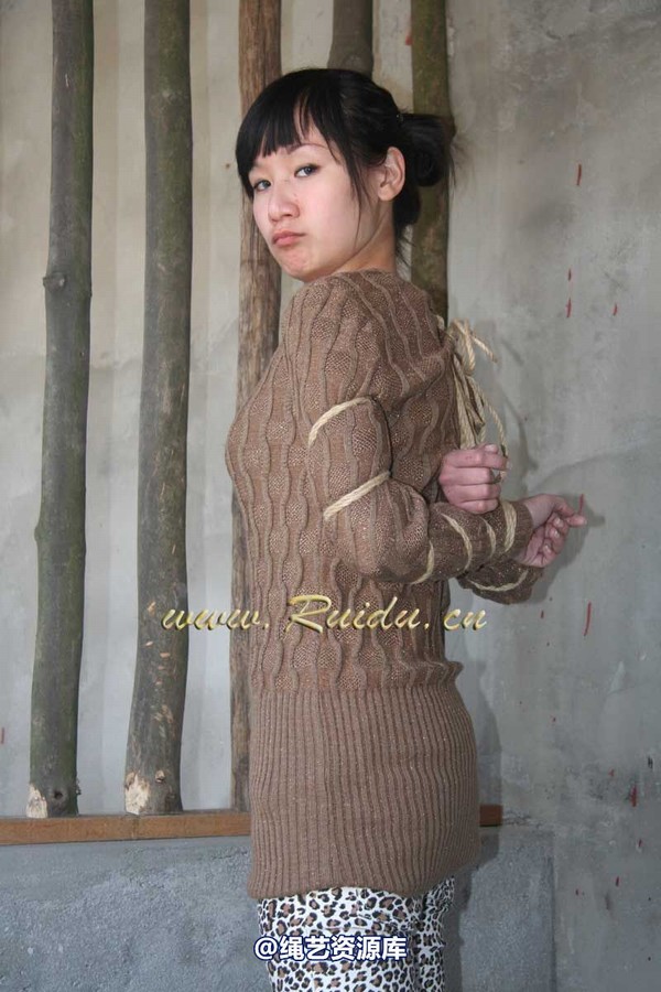 锐度主张 - 2009年第01期捆绑图（2009.1.3）模特：海豚，嫣儿，乐乐，春子 第 73 张图片