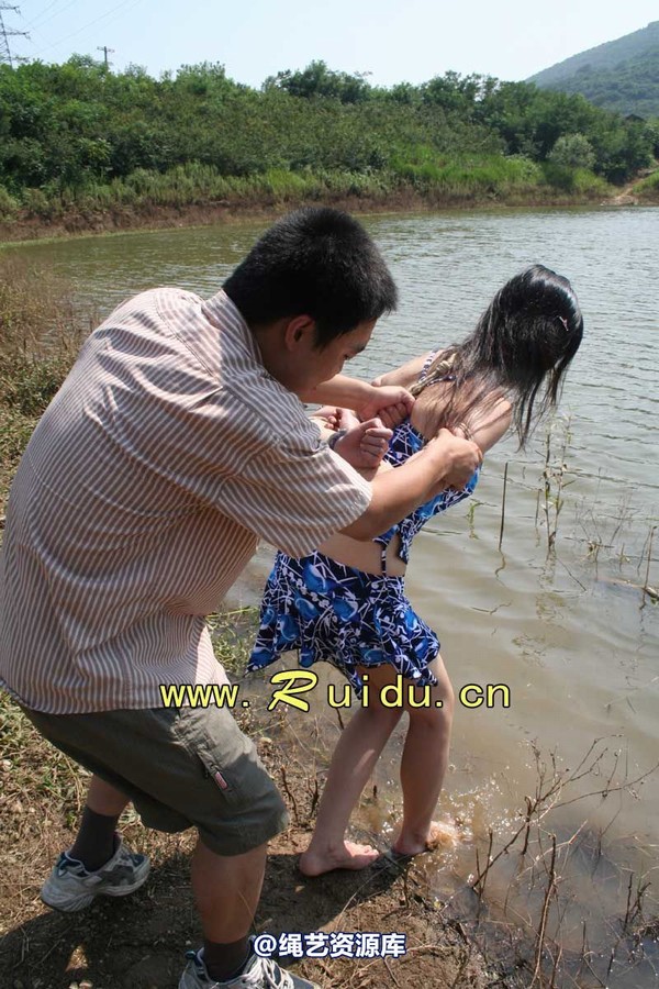 锐度主张 - 20070809第28期 宝宝鱼塘戏水图片 第 3 张图片