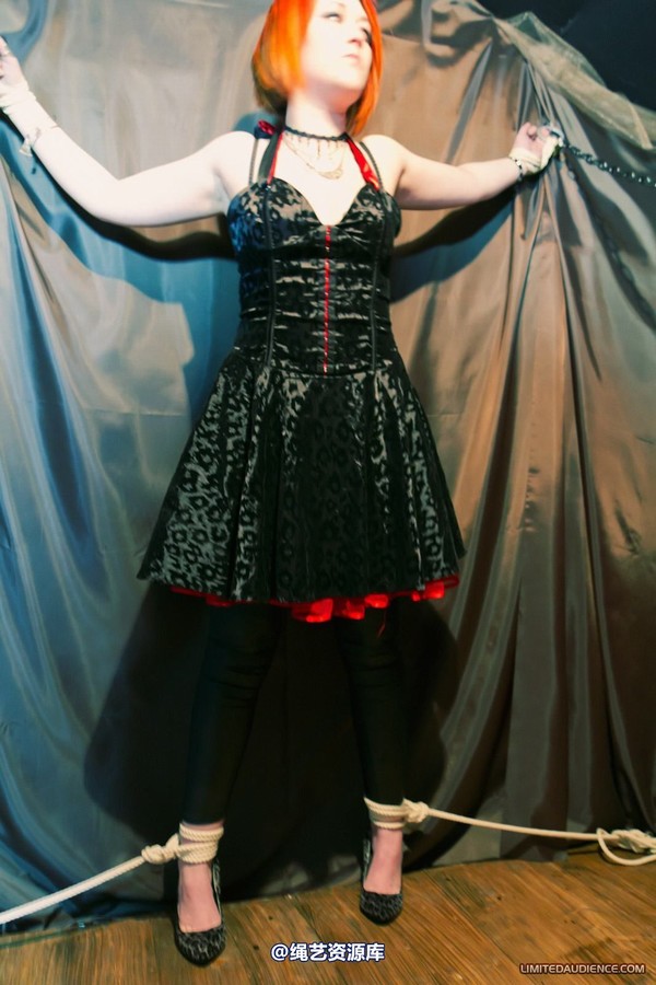 limitedaudience - 2012 beckykat six tied and chained 2 第 6 张图片