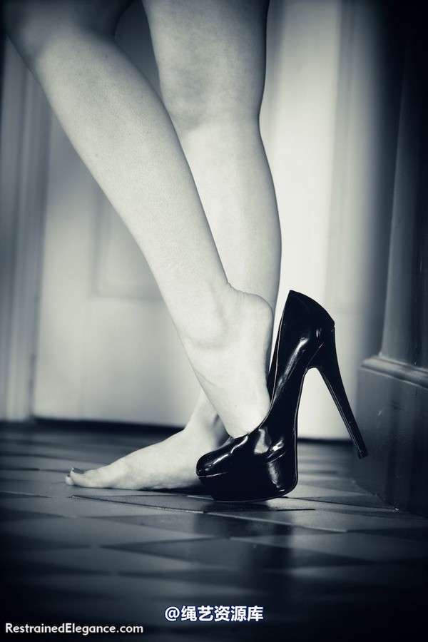 restrainedelegance - Predatory Behaviour 第 24 张图片