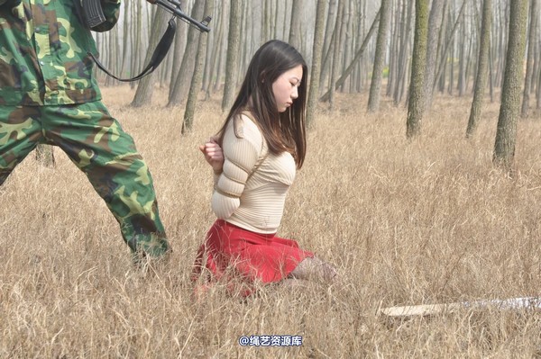 mj影视 - 车模梅晓雯 第 298 张图片