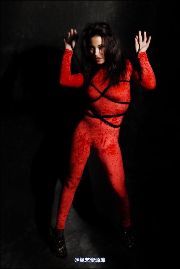 simplytied - Red on Yellow 第 5 张图片