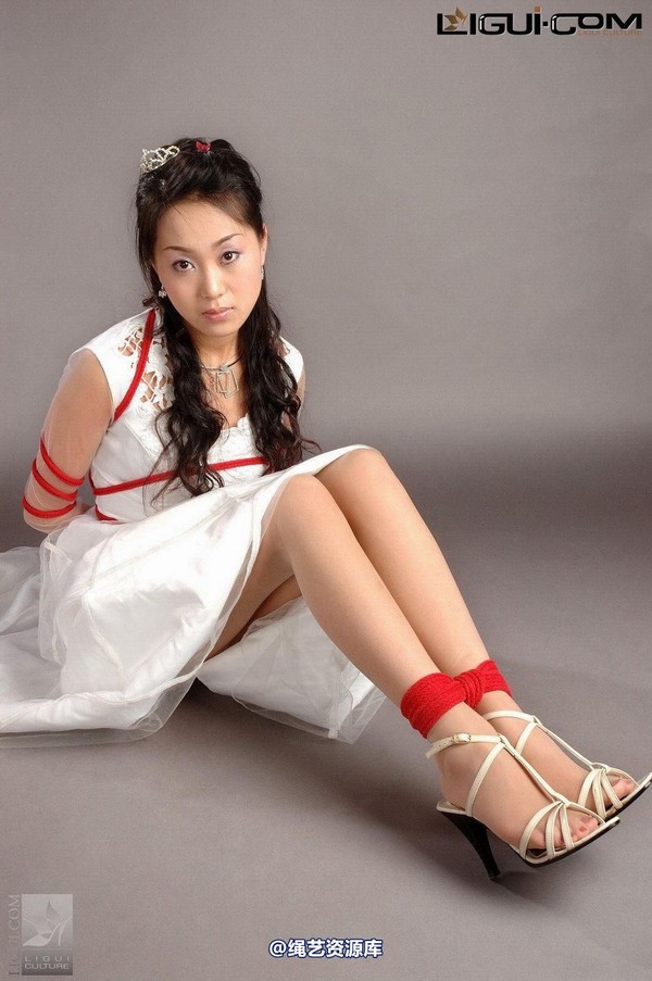 丽柜美束 - 2008-10-21 琳达 第 30 张图片