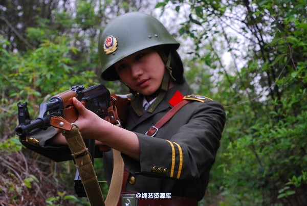 唯美之家 - 外拍军装三模特 第 96 张图片
